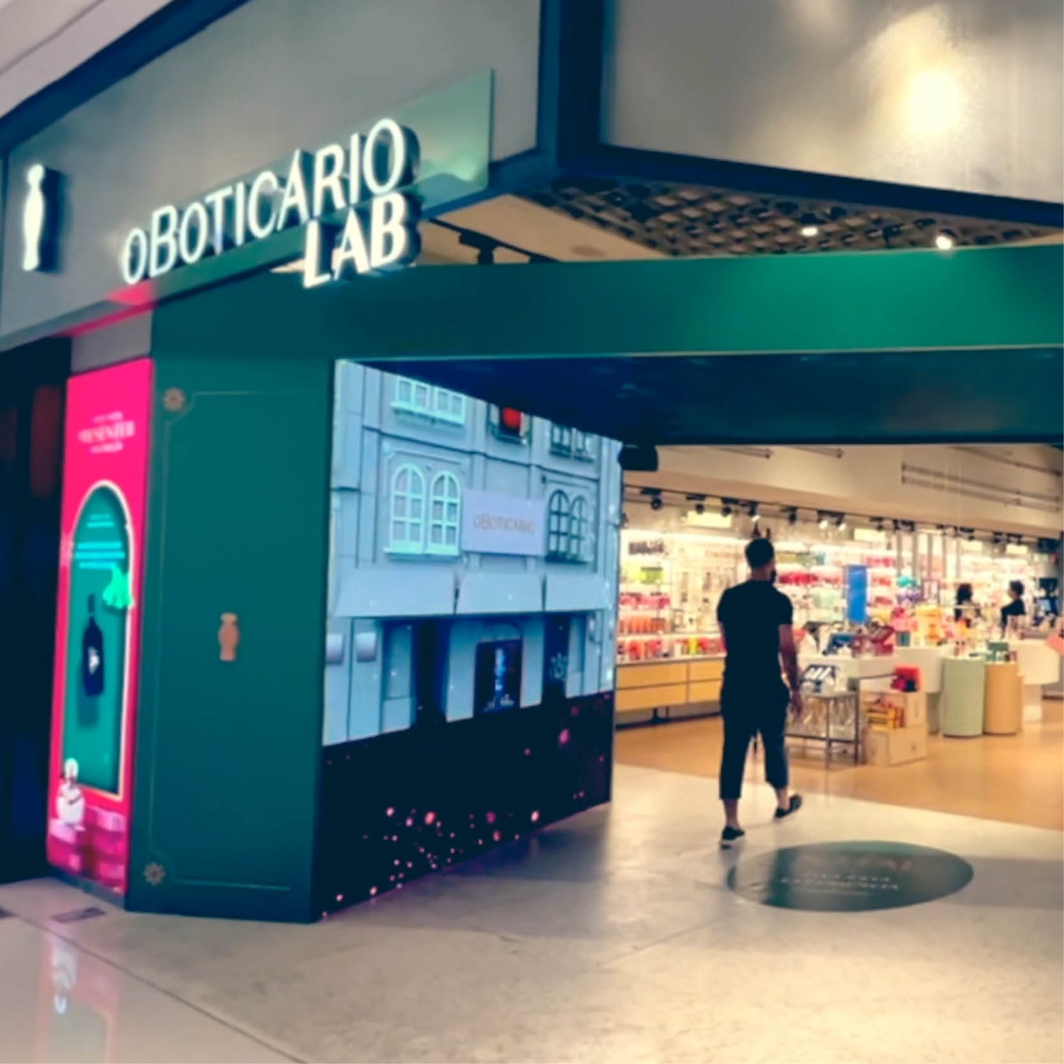 Grupo O Boticário  - Túnel Imersivo O Boticário LAB Grupo O Boticário  - Túnel Imersivo O Boticário LAB