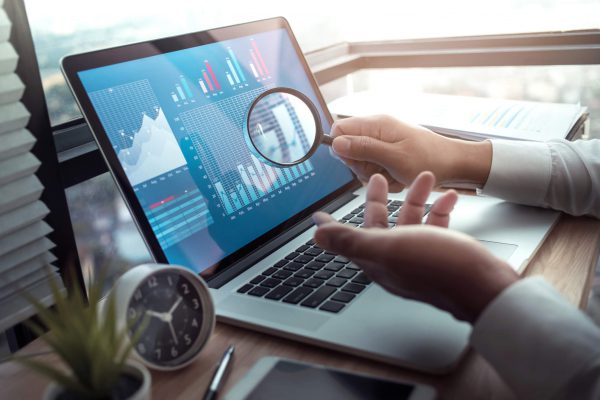 data driven marketing em imagem no computador