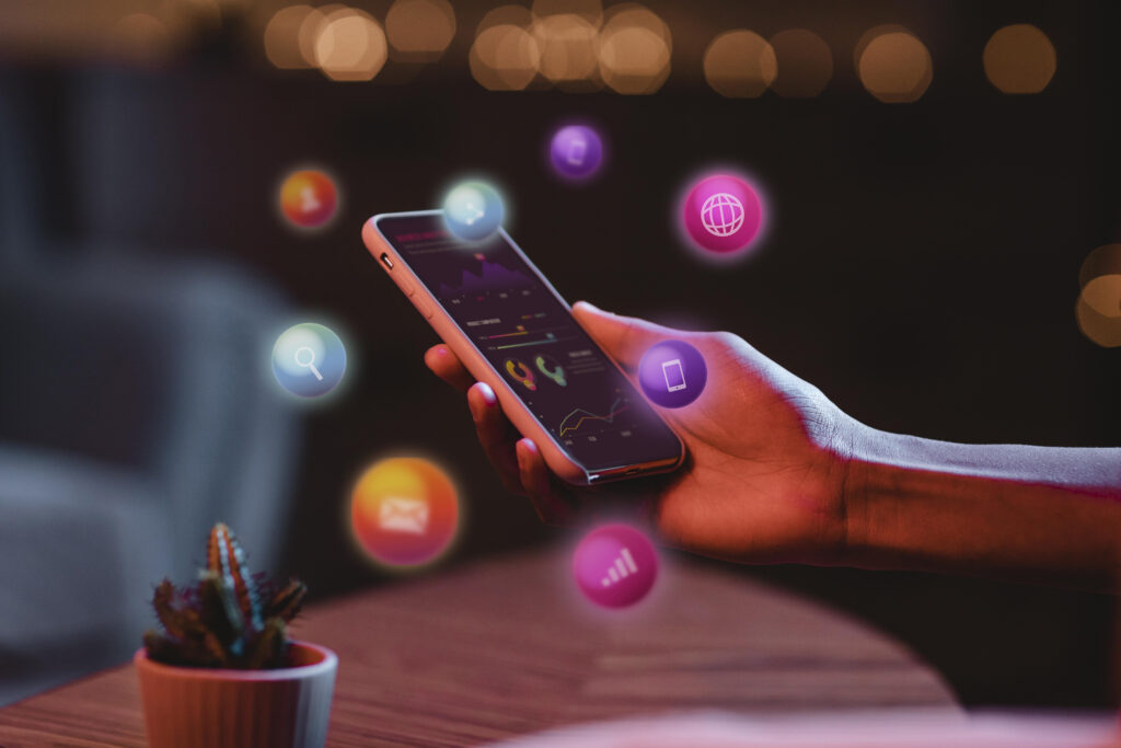 omnichannel retail experience with mobile and digital channel integration