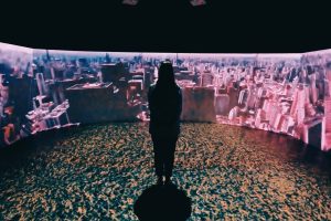 Magic Room com projeções imersivas em ambiente físico