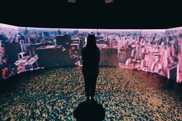 Magic Room com projeções imersivas em ambiente físico